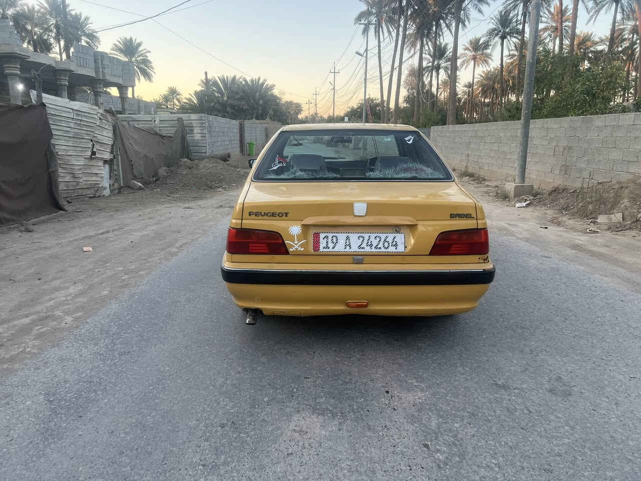 السلام عليكم بيجو بارص للبيع موديل ٢٠١٥مكفوله من ضربه وتبديل والصبغ والكير والمحرك مكفولات منضومه تبريد جديده تخم تايرات جديده حداديه جديده وشوفت عينك السياره بنشر شون نضيف السياره باسمي وتحويل ثاني  يوم رقم انكليزي جديد هزه جديده السعر ٤٥وبيه مجال العنوان كربلاء الحسينيه 
رقم الهاتف ***********
