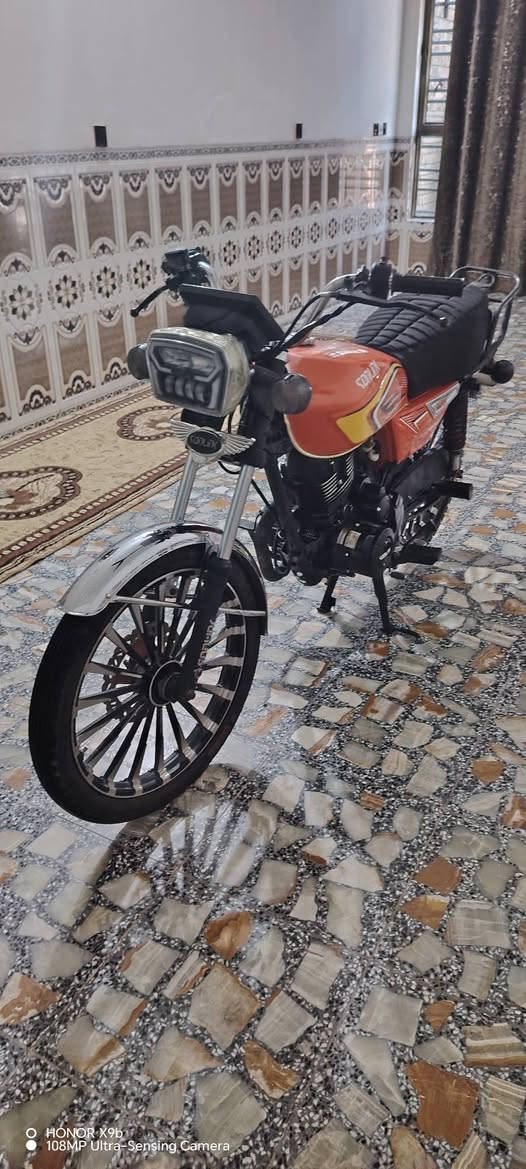*********** موديل 25 مكينه 200 سعر 600 مكالمه مدينه الصدر الاورفلي قرب شركه الانوار بغداد بغداد المدينه دراجه كفاله عامه كل جديده نهايه 600
