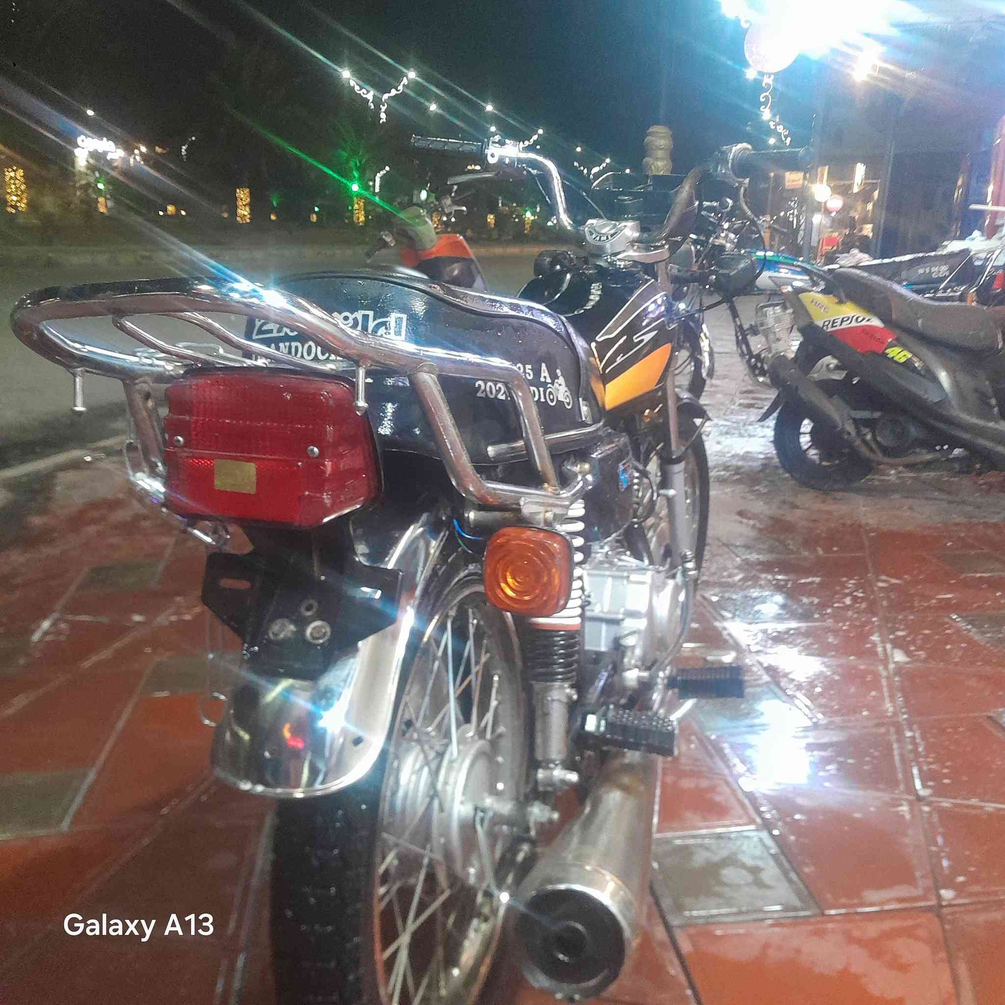 السلام عليكم اربع كير ارشا للبيع هندر واحد تشتغل بدون بانزين شلعه ومعدل فول دراجه كفاله عامه محرك مكفول كفاله عامه فقط الباتري كاعد كهربائيات كله شغله سكن دشبول لايت أمامي اشاير السعر ٥٠٠ وبيه مجال للشراي يشلع عيوني الدراجه كلك بدون أوراق كفاله عامه من السرقه مكاني كربلاء حي الحر


**إذا كنت صاحب هذا الإعلان وتريد حذفه لأي سبب، رجاءا أرسل رسالة إلى الدعم الفني**