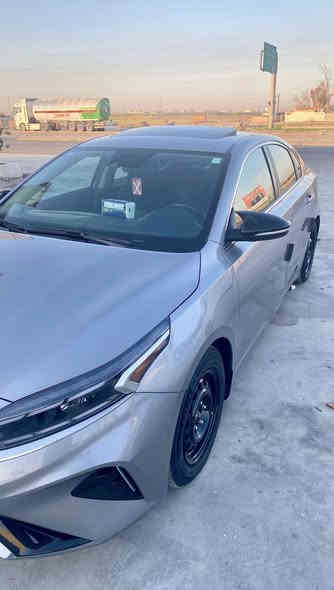 سلام عليكم 
كيا فورتي 2023 أمريكي كندي ماشيه 36ميل
حادث خفيف بدون دواخل موضح بالصور تبديل جاملغ وباب نفس لون اصلي 
مكينة 2000 دوش 
مواصفات لد امامي خلفي  تبريد قطعتين  تدفئه شكنات وستيرين 
رادار  نقاط عمياء  اشاير مري
رقم بغداد بإسمي
سعر 165وبيها مجال بسيط 
مكاني بغداد الحبيبيه 
***********
