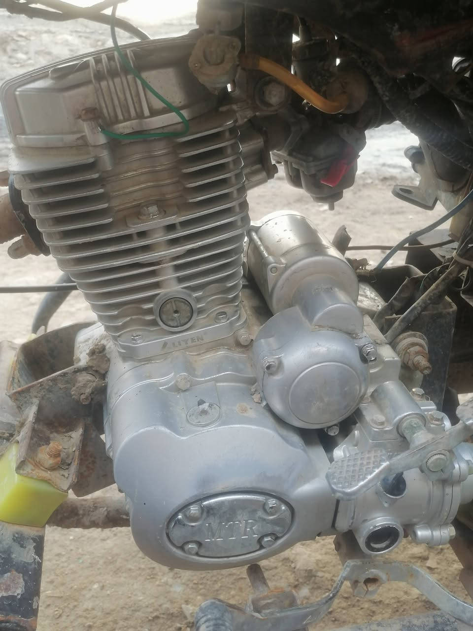 سلا م عليكم أعيد النشر يسبب الوعود الكاذبه
ستوته ام تي ار
كلك اسوي بس مكاتبه عن سرقه
موديل ١٤ محرك 26
السعر 650
الاتصال / ***********
ابو ال 550 لا يعلق رحمه لمك
