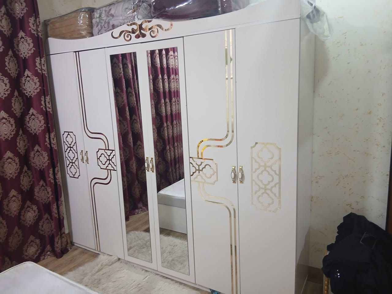 السلام عليكم غرفه نوم للبيع كلش نظيفه العنوان رابرين ***********واتساب

