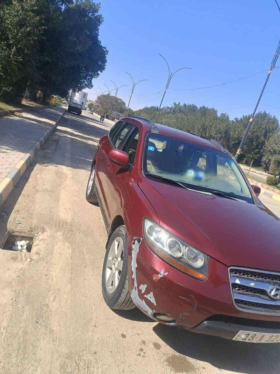 سنتافي ٢٠٠٩
وارد أمريكي حادث تبديل ثلاث قطع
مصبوغة عام
مكينه ٢٧٠٠ 
سيارة جاهزة ما عدا حداديه خلفية
واسط الكوت 
السعر ١٠٥ 
***********
