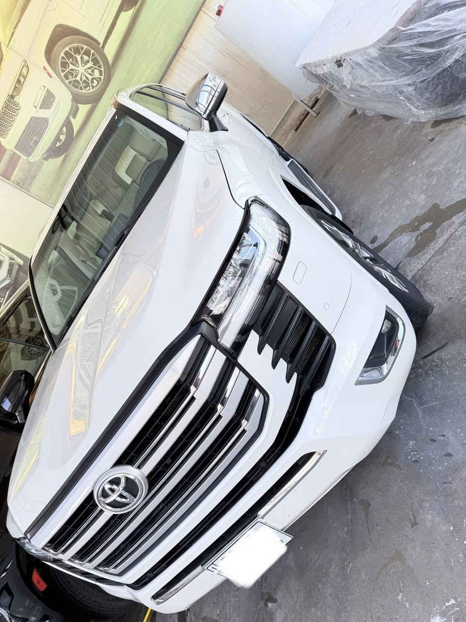 لاندكروز 2022 VX تون تيربو فول مواصفات 
ضمان ساز العملاق الأحمر 
رقم اربيل تحويل او وكالة 
محرك 6 سلندر تيربو 
كراسي كهربائية بالكامل 
تدفئة تبريد كل الكراسي امامي وخلفي 
كرسي خزن  ميموري 
شاشة كبيرة فول تحكمات 
لايت لدات إشارة لكزز 
وبعد بيها مواصفات 
ومعروفه مواصفات الفول 
ماشية 61 الف كيلو 
مكانها النجف 
***********
