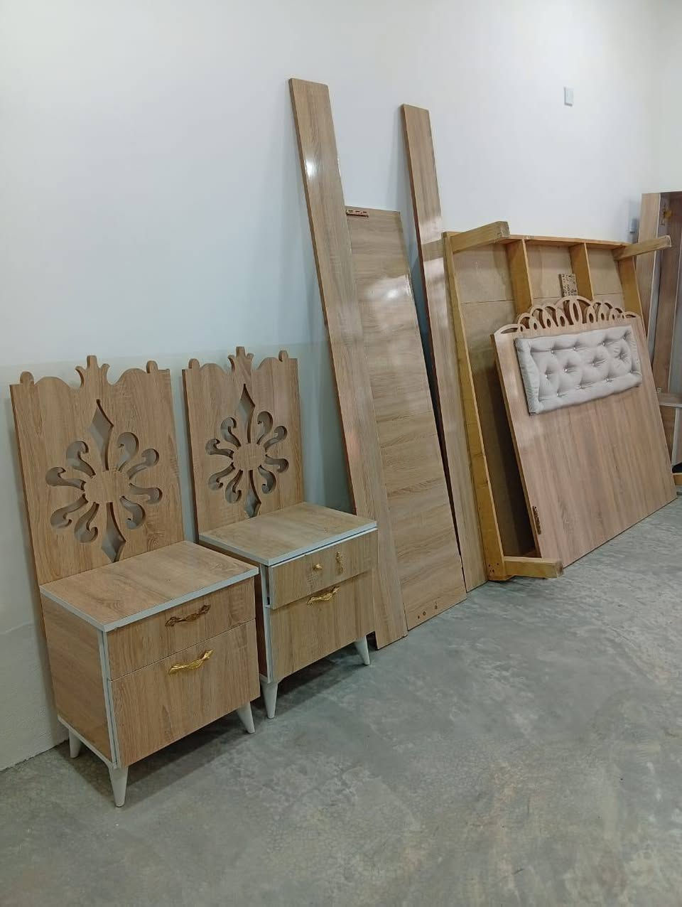 غرفة نوم للبيع نظيفه جدا مستعملة شي قليل فقط ٥ اشهر مكونة من ٦ قطع☎️ ***********
العنوان قرة تبة
