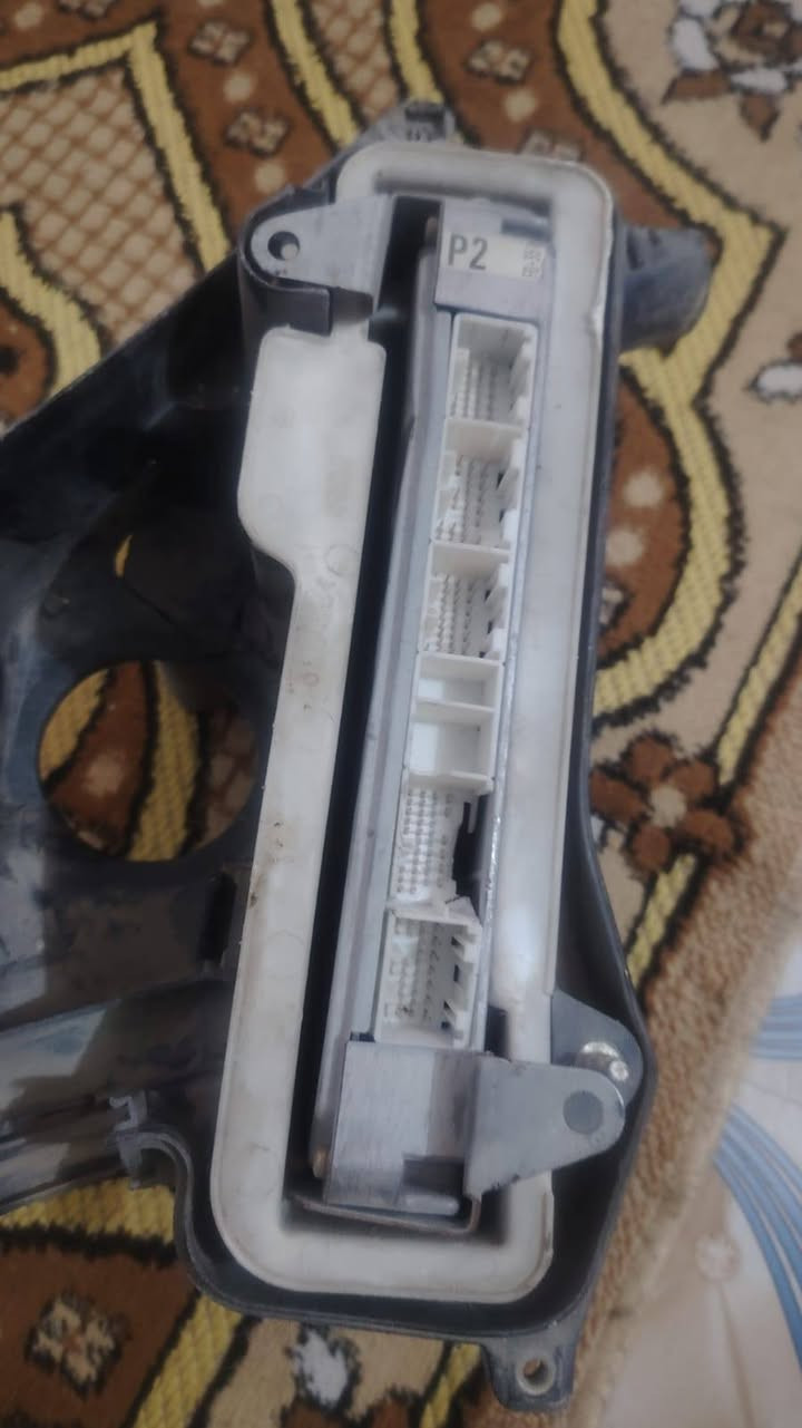 سلام عليكم اخوان كير مع ضفيره مع عقل مع ثلاجه مال ملكه ديفور الجبير للبيع سعر مناسب مكان ميسان رقم الهاتف ***********مع التوصيل
