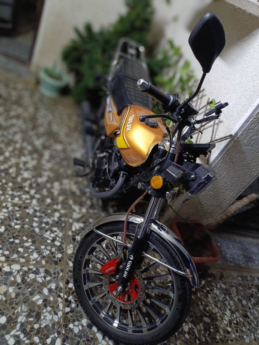 سلام عليكم دراجه سونك للبيع مديل 2025 دراجه جديده معنه الكلمه بس العداد يشتغل هو بس الفيشه مشلوعه مثل ما موضح بصور لون مميز مكينته 200 خير من الله سعره 750 وبيه مجال بسيط مكان بغداد الاعضميه
رقم الهاتف ***********
