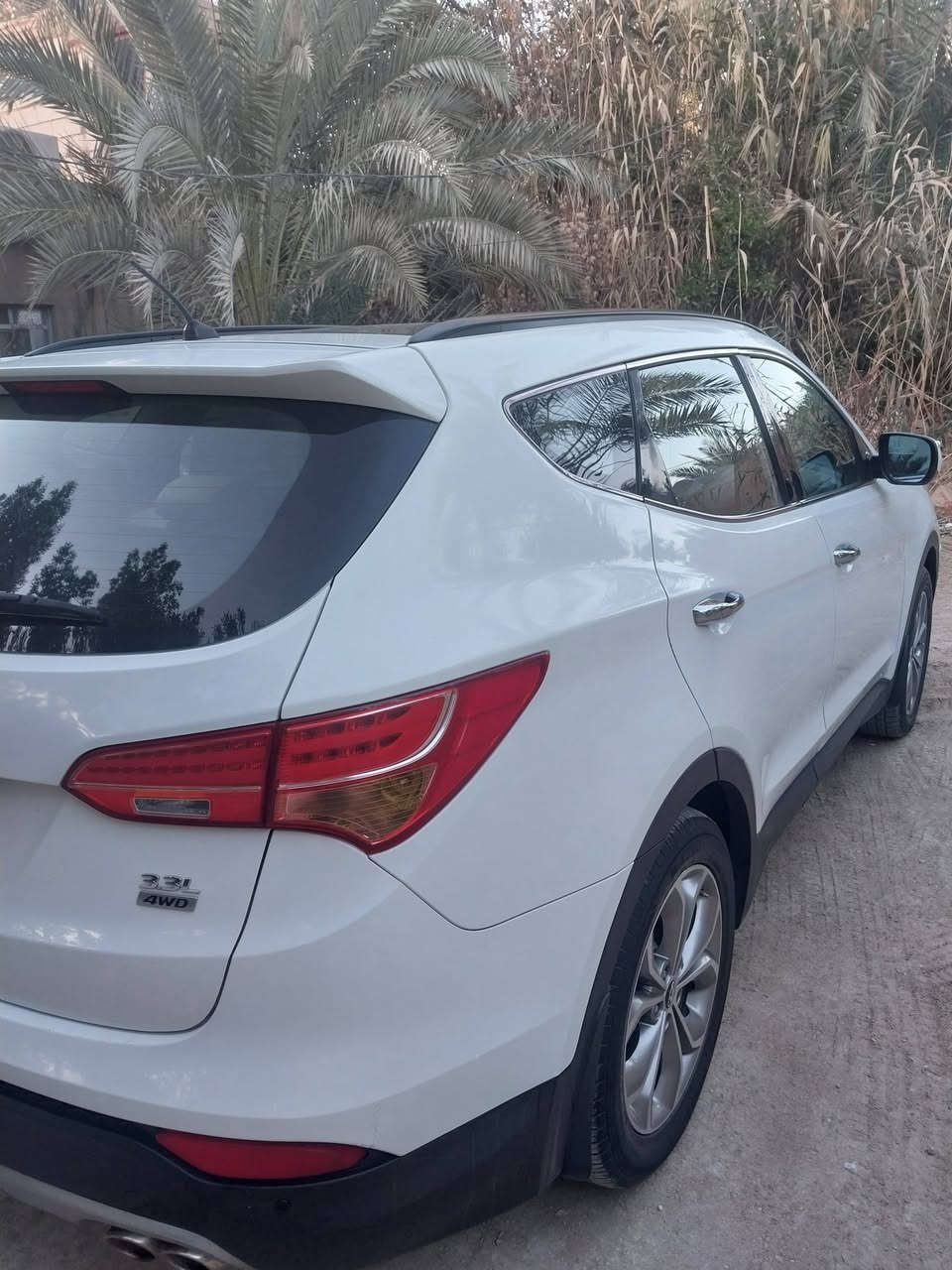 سنتافي ٢٠١٤ نص فول ٧راكب رقم مثنى مميز بسمي محرك٦ سياره حلوه مابيه بس جوه الباب شويه واضح بالسونارالسعر ١٨٥ وبيه مجال تليفون ***********
