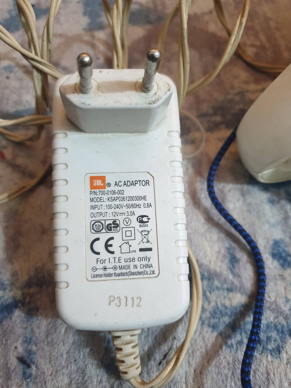 مضخم jbl مع تك سماعة مع المحولة مع بلوتوث ومحولة وكيبل اوكس  السعر ٢٥ الف مكاني بغداد الاعظمية  قرب قصر بلاسم ***********
