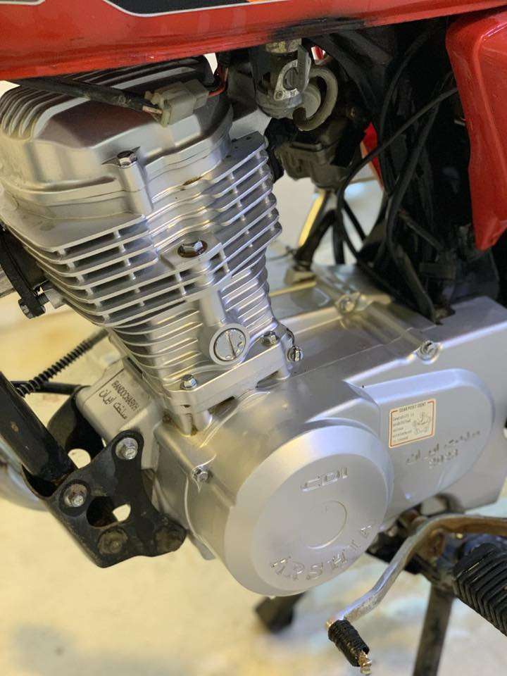 سلام عليكم من رخصة الأدمن 
دراجه ايراني (ارشه) للبيع نضيفة الدراجه محركها نضيف ما مفتوح الدراجه أوراق أصولي ….. للأستفسار ***********
