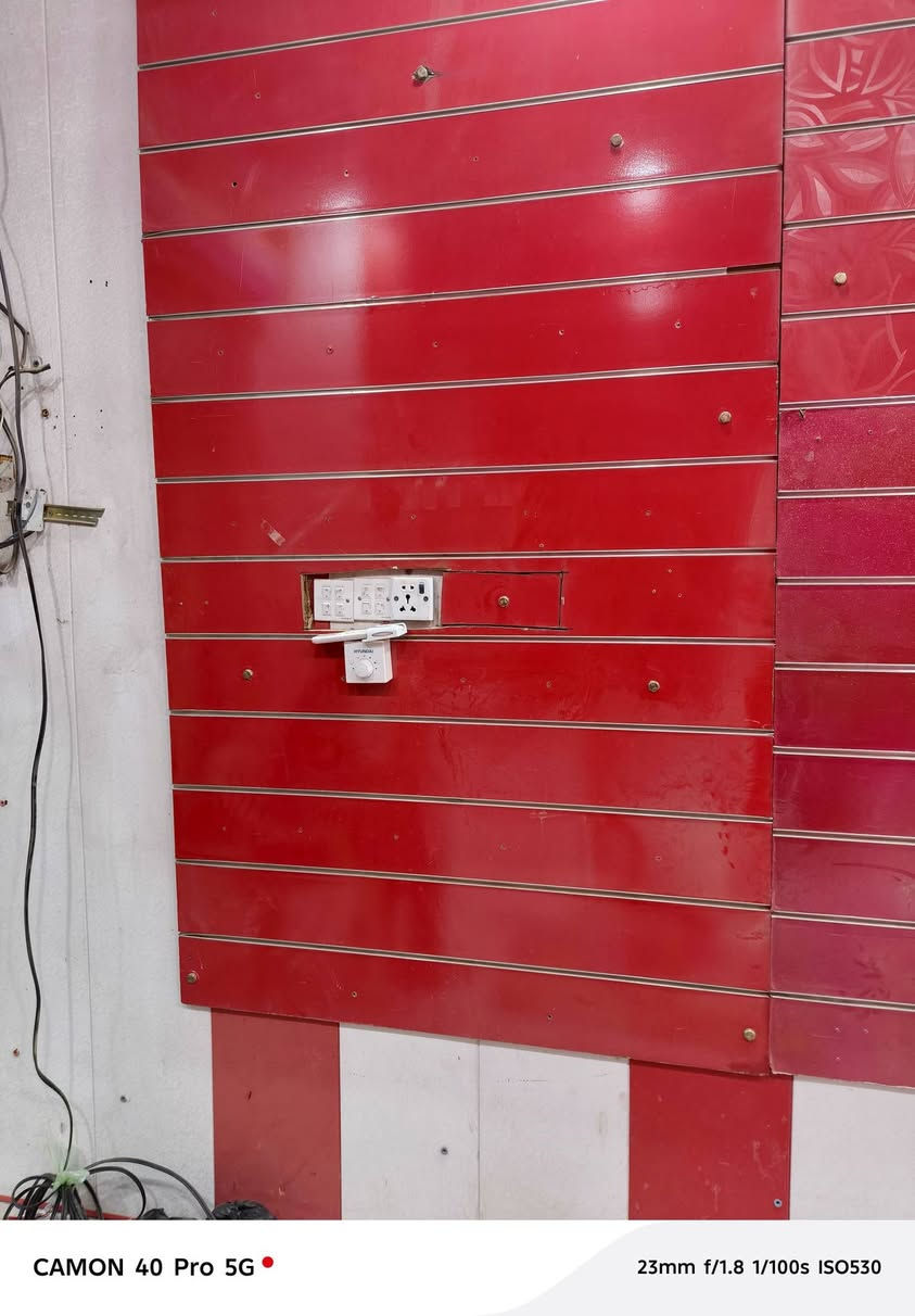 سلام عليكم  انديف مال محل موبايل 8ققطع سعر لخاص نتصال بيك خير وددلل ***********
