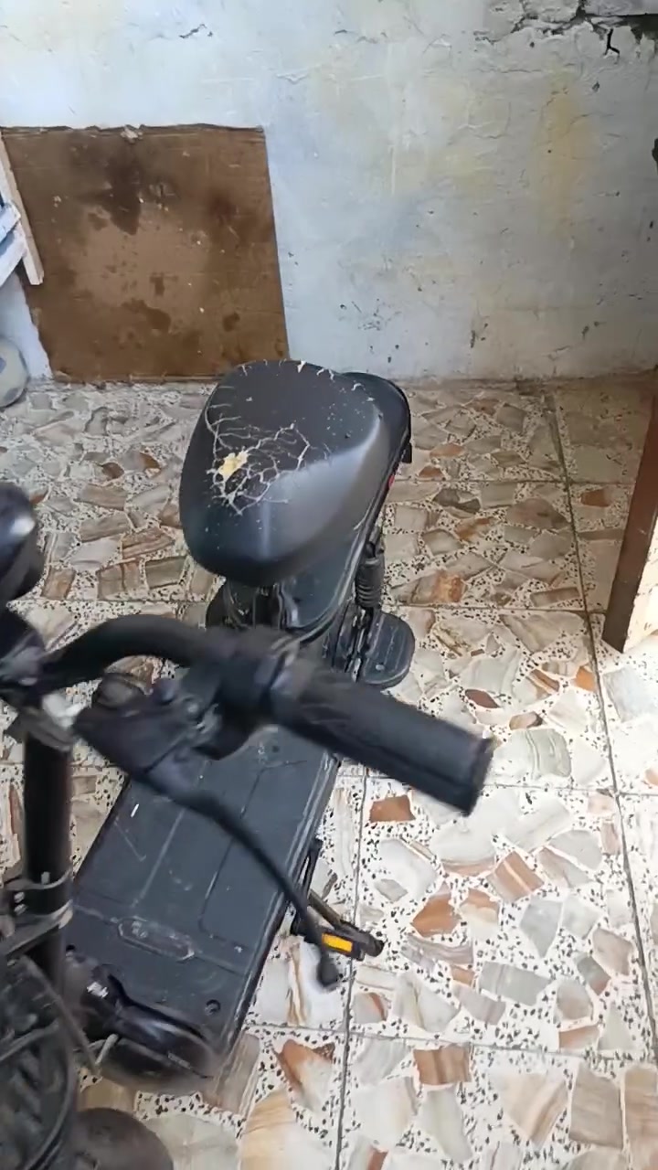 سلام درجه للبيع كلشي مابيها 
فقط بطاريات وشاحنه مابيهه 
عنواني مدينه الصدر 
سعر 120وبيهه مجال قليل 
اي ستفسار رقم الهاتف ***********

