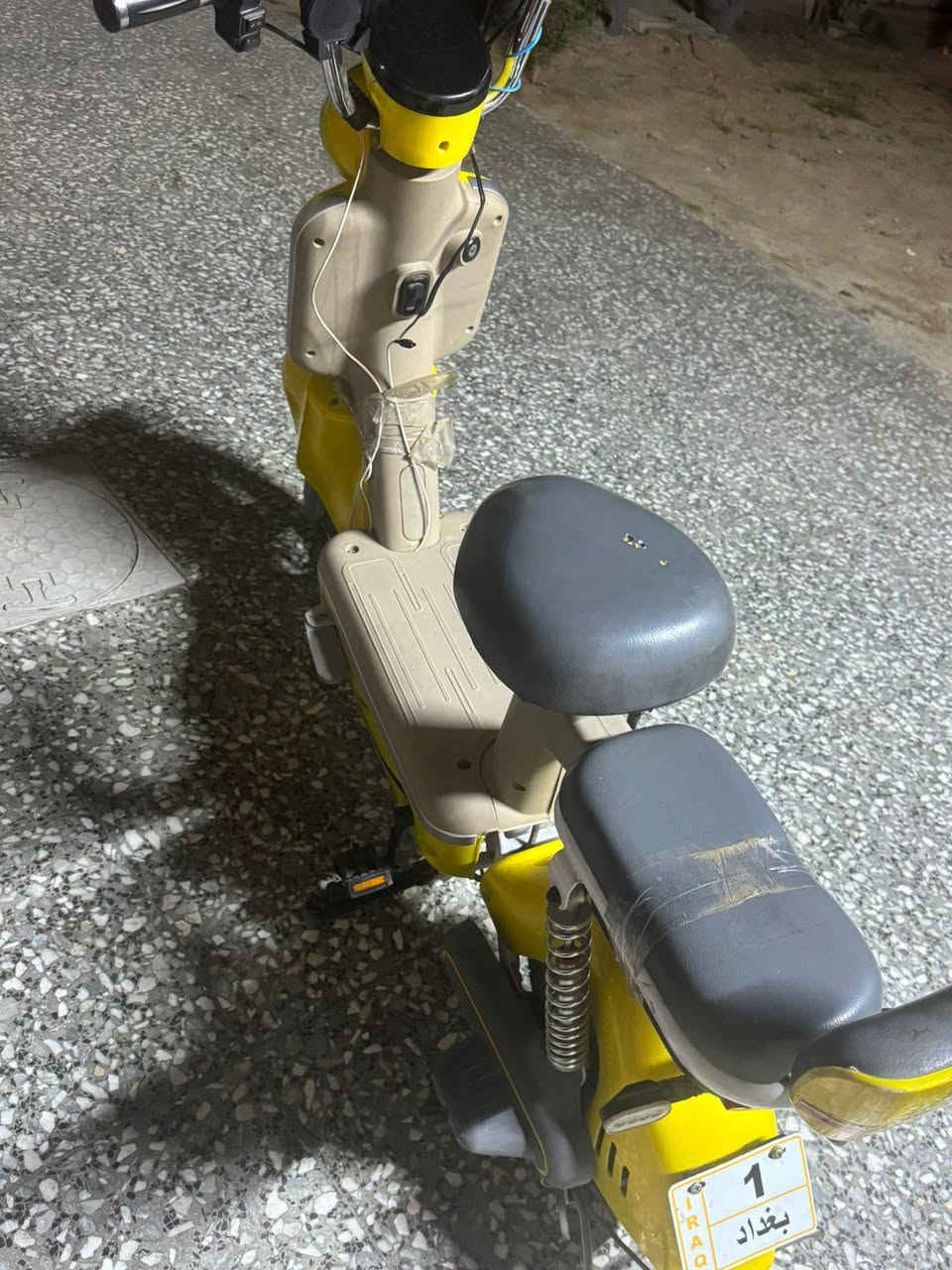 السلام عليكم دراجه شحن للبيع نضيفه كلش 4بطاريات
كارت تشغيل وسويج مفتاح قفل 

تايرات جديده لايت لد 

مكان الشرطه الخامسه 

***********
السعر 250 وبيها مجال
