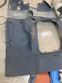 عندي ارضية بلاديه مال كيا بنكو مفتوحه من سياره موديل 25 كامله هيه وعوا...