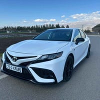 تۆیۆتا کامری مۆدێل 2024 مواسەفات SE تەنها 21 هەزار مایل رۆشتوە کامێرە ...