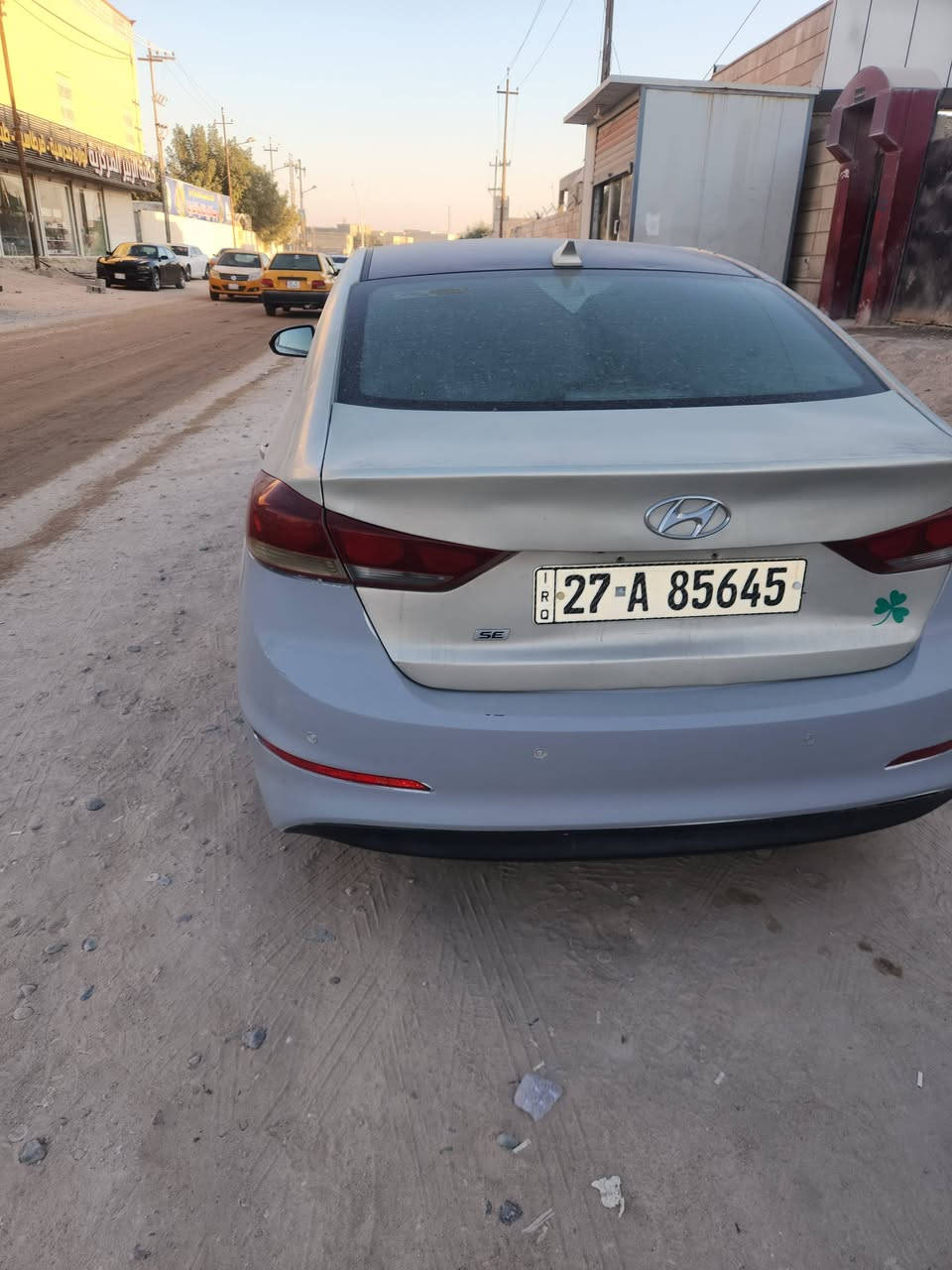 سلام عليكم النترا ١٧ وارد امريكي محرك دوش نضيف وكير حلو سياره بسمي تحويل ثاني يوم بيه نيد ومدكر وبيه جراد  وبيه ضربه خفيفه بقبق الجنطه ومصلح نفسه سعر ٩٥ مجال قليل حق الجيه موشراي لاتراسل هاتف*********** مابي واتساب فقط تصال وهاذ بي واتساب***********ترهم مراوس
