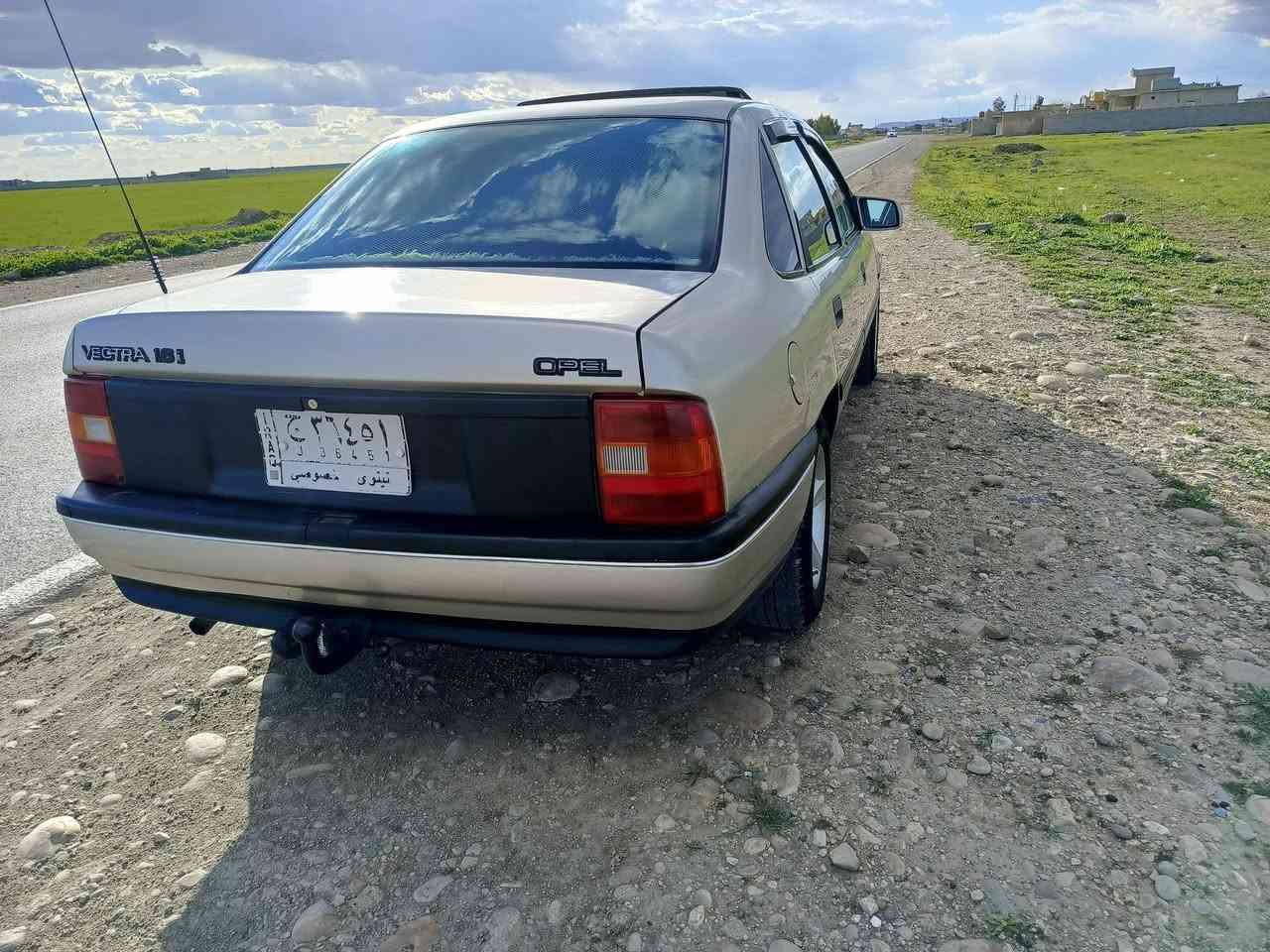 السلام وعليكم اوبل فيكترا موديل 1991حجم 16 بدون صبغ ولا ضرر بس دواير ودوسات صبغ نينوى سنويه عضم #كربون بيها الإستفسار على *********** بي واتساب
