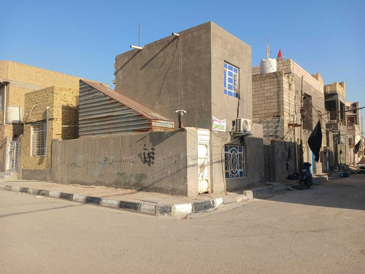 بيت طابو صرف للبيع
طابقين مساحة ١٠٠ متر ع شارعين
العنوان شارع التضحية _ قرب مدرسة قبضة الهدى
للاستفسار
***********
