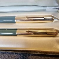 باركر 51 • ذهب 14K • رمادي نادر