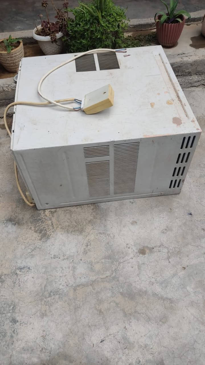 مكيف lg وتري يشتغل باقل امبيريه نضيف وكل عيب ما بي الهوا ماله بارد ثلج سعره ٢٠٠ وبي مجال قليل والشباك ماله موجود


**إذا كنت صاحب هذا الإعلان وتريد حذفه لأي سبب، رجاءا أرسل رسالة إلى الدعم الفني**