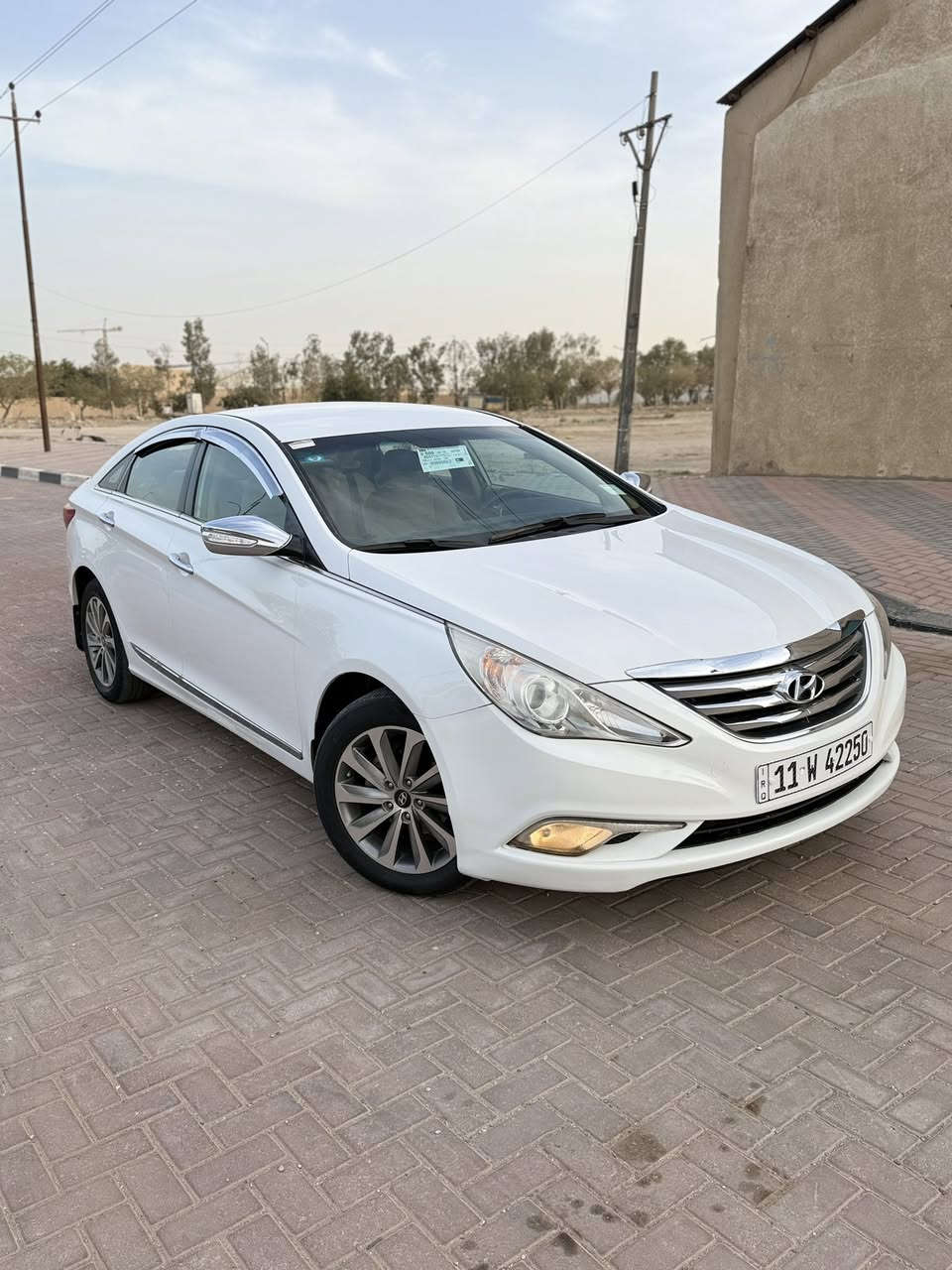 سلام عليكم هونداي سوناتا 2013 خليجي شركه العامه رقم بغداد بسمي سنويا جديد تحويل مباشر سياره جاهزه مكفوله من الضربه وتبديل بيهه صبغ بنيد فقط بدون دواخل اوفتح وسونار مرفق مع الصوره سياره جديده ماشيه 134 km حقيقي مواصفات داخل بيجي قطعتين تبريد شفتات ستيرن مري شفط تحكم ستيرن حساسات كامره خلفيه مكينه 2400 دوش كير 6 نمر مكفولات حداديه جديده تخم تاير جديد تبريد ثلج ❄️ مكان سياره كربلاء سعر 128 مجال بسيط جدا 
***********
***********
