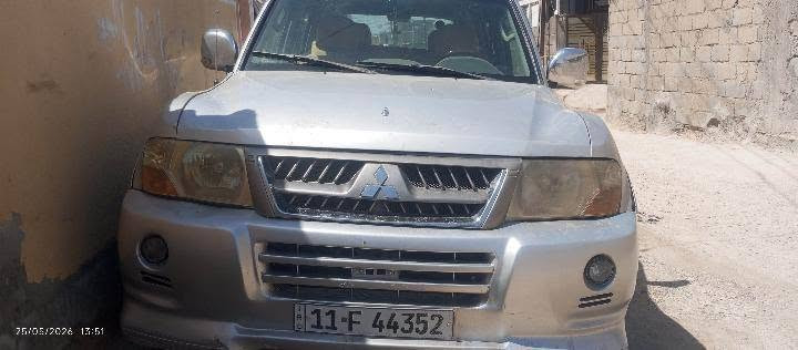 ٢٠٠٣ رقم بغداد سنويه ل٢٩ سلف جديد باتري جديد تخم تاير نضيف كير ومكينه يخبلن خير من الله ضفيره نضيفه ٧ راكب دوشمه جديده 
ناقصه بس تبريد مكاني بابل  
***********
