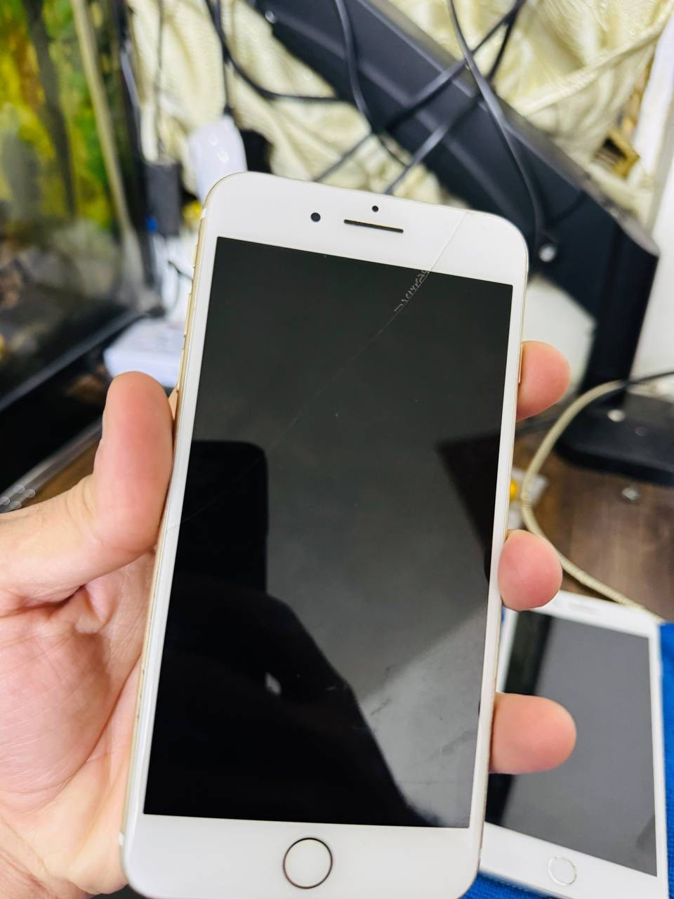 128 

بطاريه 100 

كله شغال ومابي اي مشكله فقط فطر صغير بل شاشه بصمه اتصال كله شغال 

95 الف

ملاحظة: دفع عربون التوصيل 5000 قبل خروج الطلب الى التوصيل 

التواصل :***********
