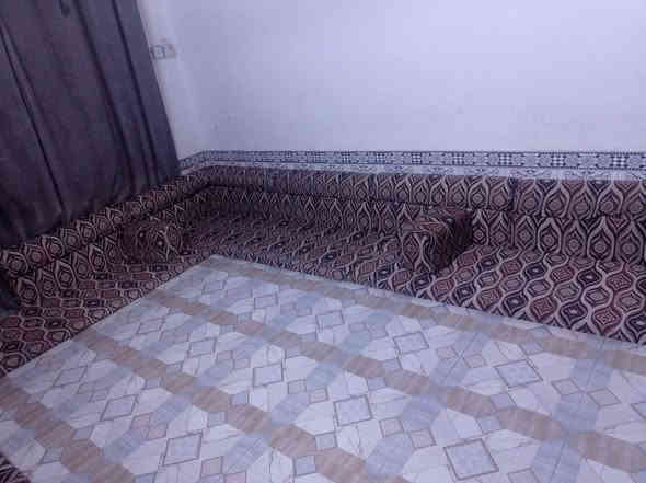 مرحبا ديوان للبيع نظيف كلش اي ضرر مابي تجي وشوف بعينك نظافه فول 6 دواشك 8 دكية ظهر و2 زوايه و5 تكيات السعر 160 وبي مجال العنوان الشطره حي الشرطه التواصل ع الرقم واتساب/***********
