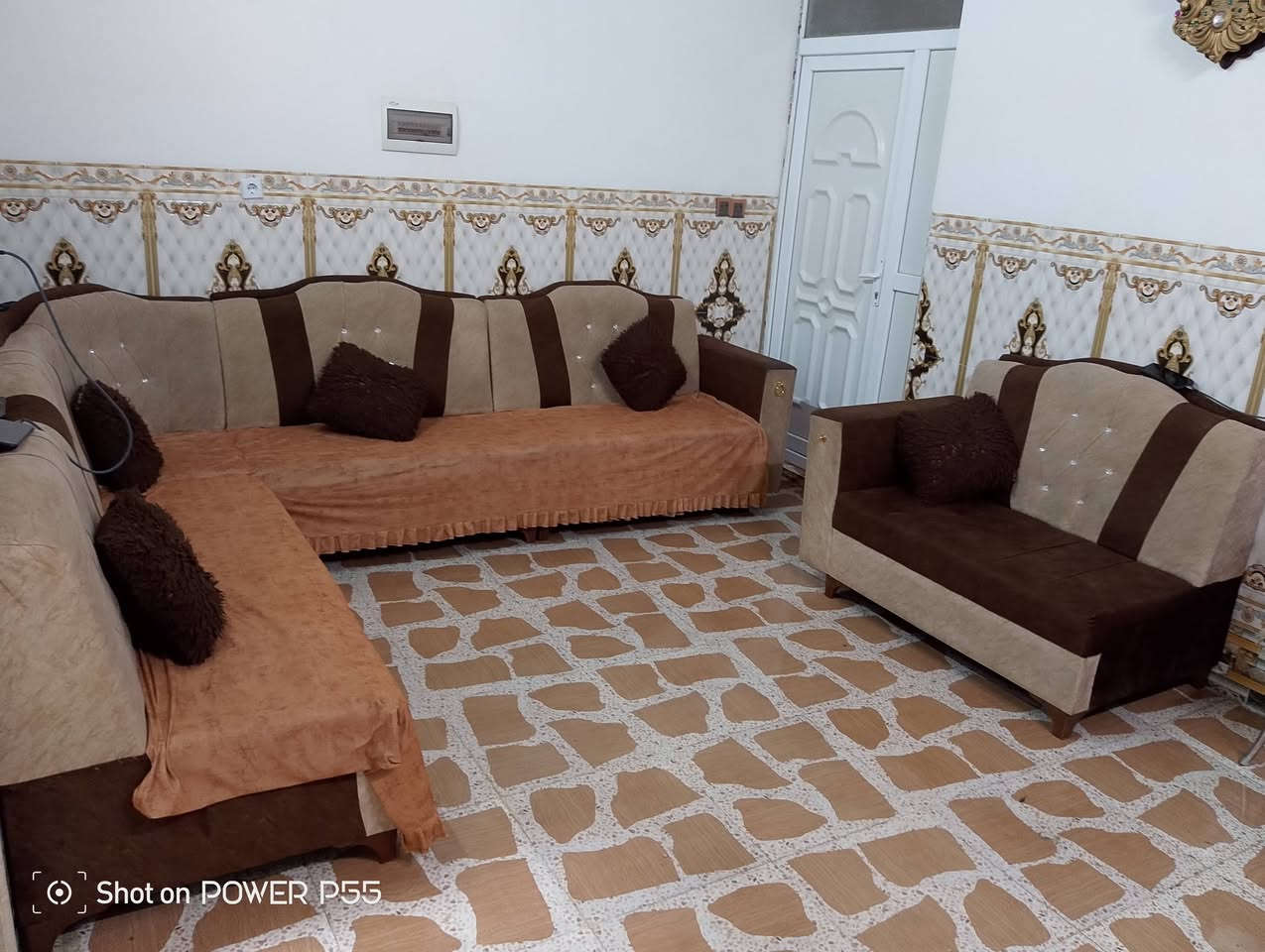 ديوان للبيع السعر 250 العنوان موصل حي القاهره التواصل على الرقم*********** بي واتساب
