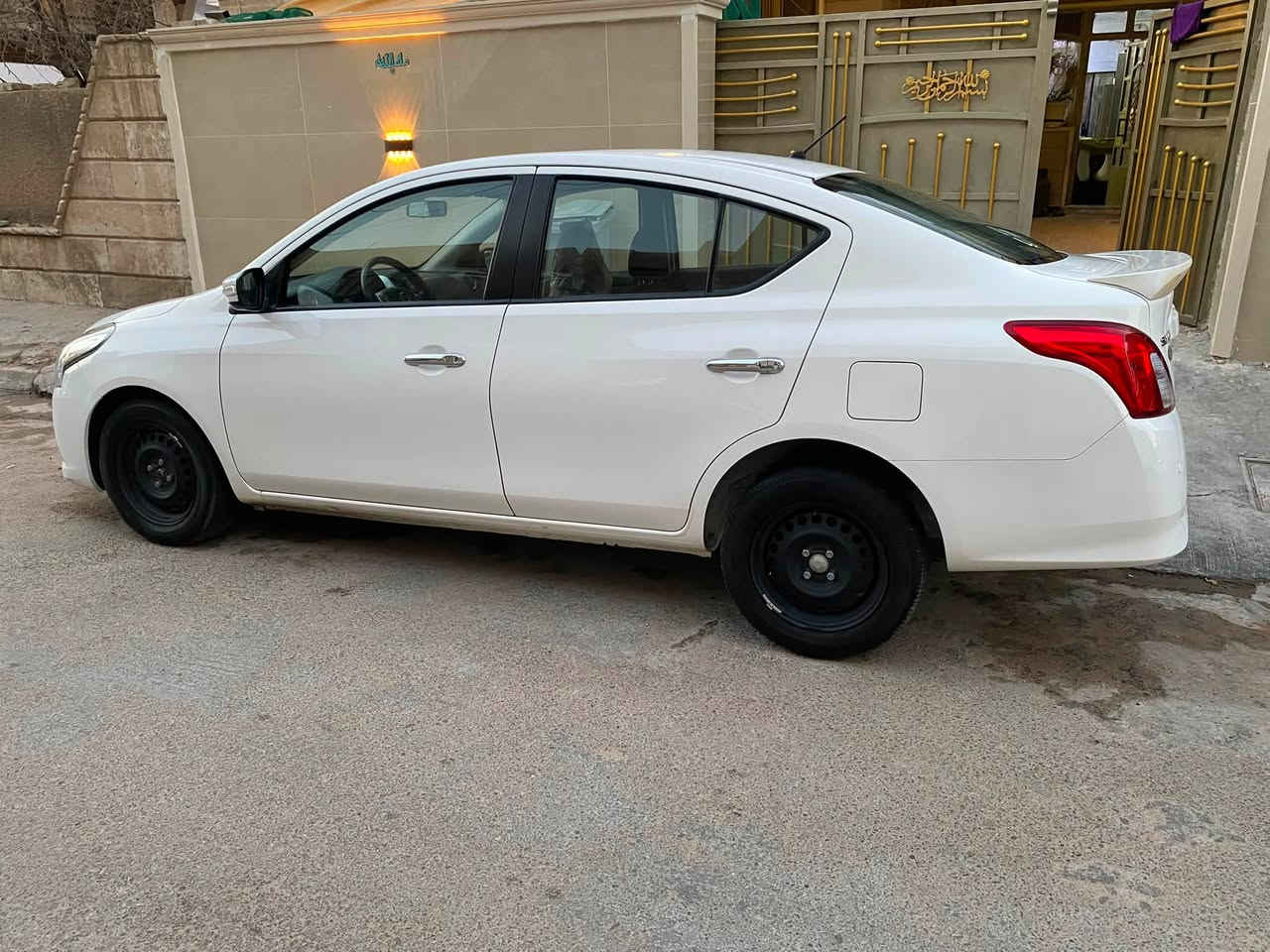 للبيع نيسان سني موديل 23 كفاله عامه من الصبغ والتبديل عدا رصعه صغيره يم البكلايت السياره اخت الزيرو ماشيه 9 الاف كم استخدام قليل على ايدي وسبيرها منازل شاشه اندرويد اشاير بالمري بروجيكتر حساسات وكاميرا خلفيه رقم اربيل الجديد تريد وكاله او تحويل مكاني بغداد السعر 117 وبيها مجال رقمي ***********

