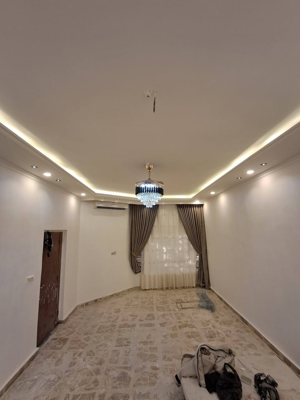 اقوه سعر بكل العراق ولله 

احد اعمالنه جبس بورد 💪+ صبغ همبل 💪[سعر متر الجبس [٤٠ الف] 🔥🔥شامل الاناره🌞 سبورت لايت وتثقيب 🫣وصبغ وتسليك الكهرباء ⚡️🔌

وطلس عام للجبس وهديه الكم 🎁 نشره©️ لد اناره مخفيه +سحبه ٧ سم بيت للاناره لازم ندللكم 

المواد⚠️🔥
جبس سعودي المتحده فحص مهندس🇸🇦
صبغ بلاستك همبل دنماركي الاصل 🇫🇮
حديد [5:0🦹
ضمان العمل 10 سنوات حقيقي 👴
يعني عملنه يبقه الاحفادك 😉💞
اعمالنه جميع محافضات العراق 
كل ما يخص الديكور ©️
[كادر ديكورات صادق الركابي]
☎️📲للاستفسار اتصال او واتساب 
هـ[***********]
