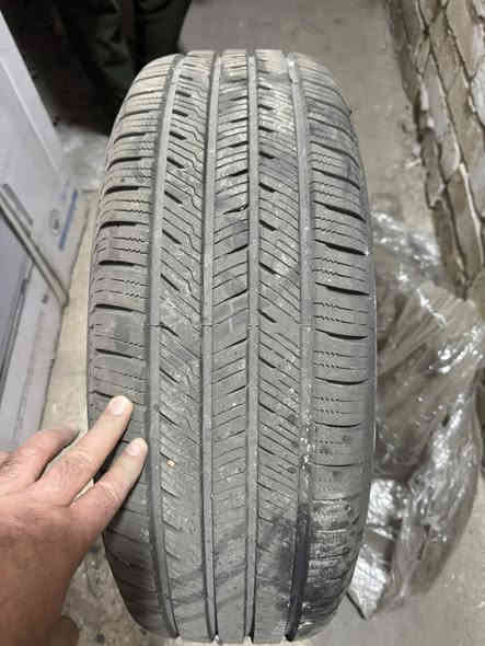 السلام عليكم عندي 4اطارات مال تفصيخ زيرو مال فورد ماافرك قياس 17R65/225انتاج 24  لا بنجر ولا كولشي مال زيرو السعر 350 الف اتصال على رقم ***********
