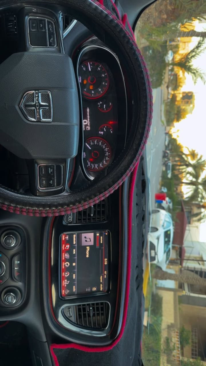 سياره دارت مكان الحريه بيه ٤ قطع صبغ بدون دواخل سياره مكينه تبريد خير من الله ومستعجل عليه السعر ٧٠ وبيه مجال سياره بسمي ***********
