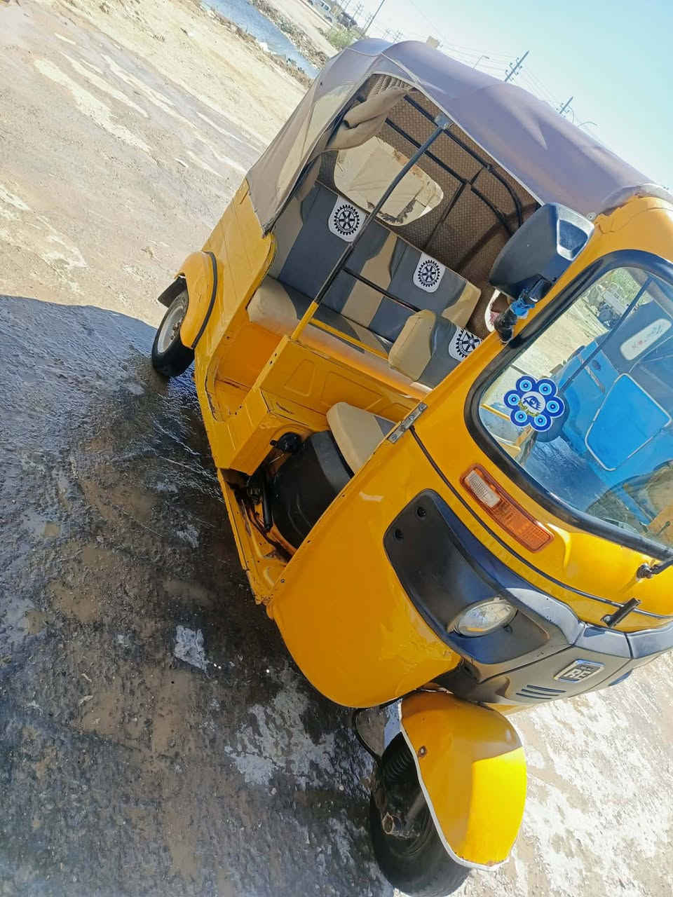 من رخصه لادمن المحترم 20للبيع
كل التفاصيل ***********
بس السعر ابلاش 3500بيه مجال قليل كلش 
اوراق كامله نقص قرص
