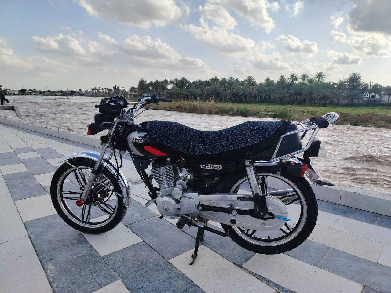 دراجه نامي برو خمسه كير 2020 كل عيب مابي دراجه خير من الله
***********
