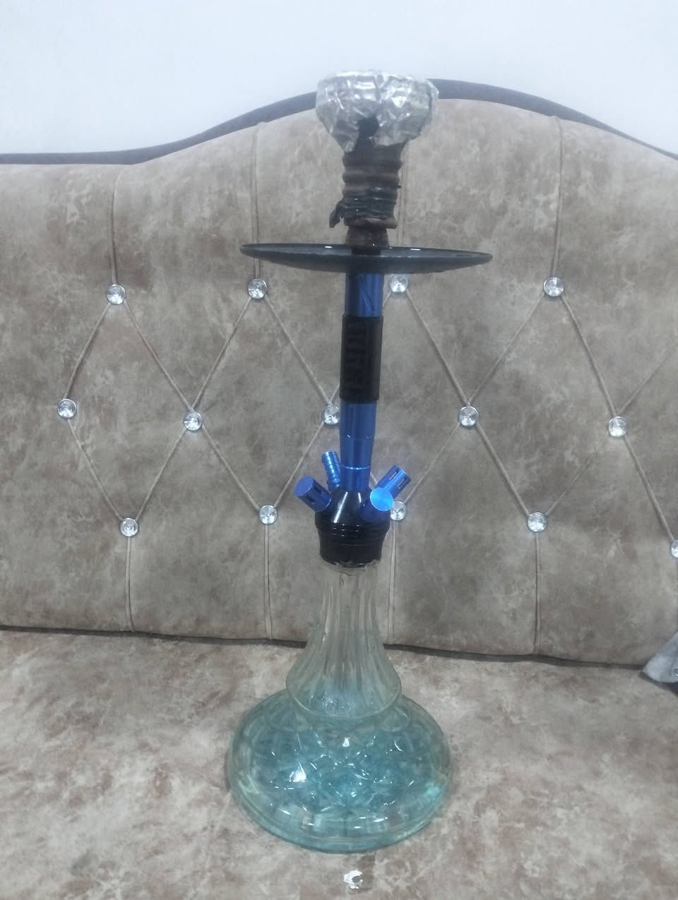 السلام عليكم ورحمة الله وبركاته 
نركيله الماني شركه الماس نضيفه لك شرط طعم ونفس فول 
ناقصها فقط صونده السعر 25 الف 
رقم الهاتف ***********
***********
مكاني حي الميثاق
