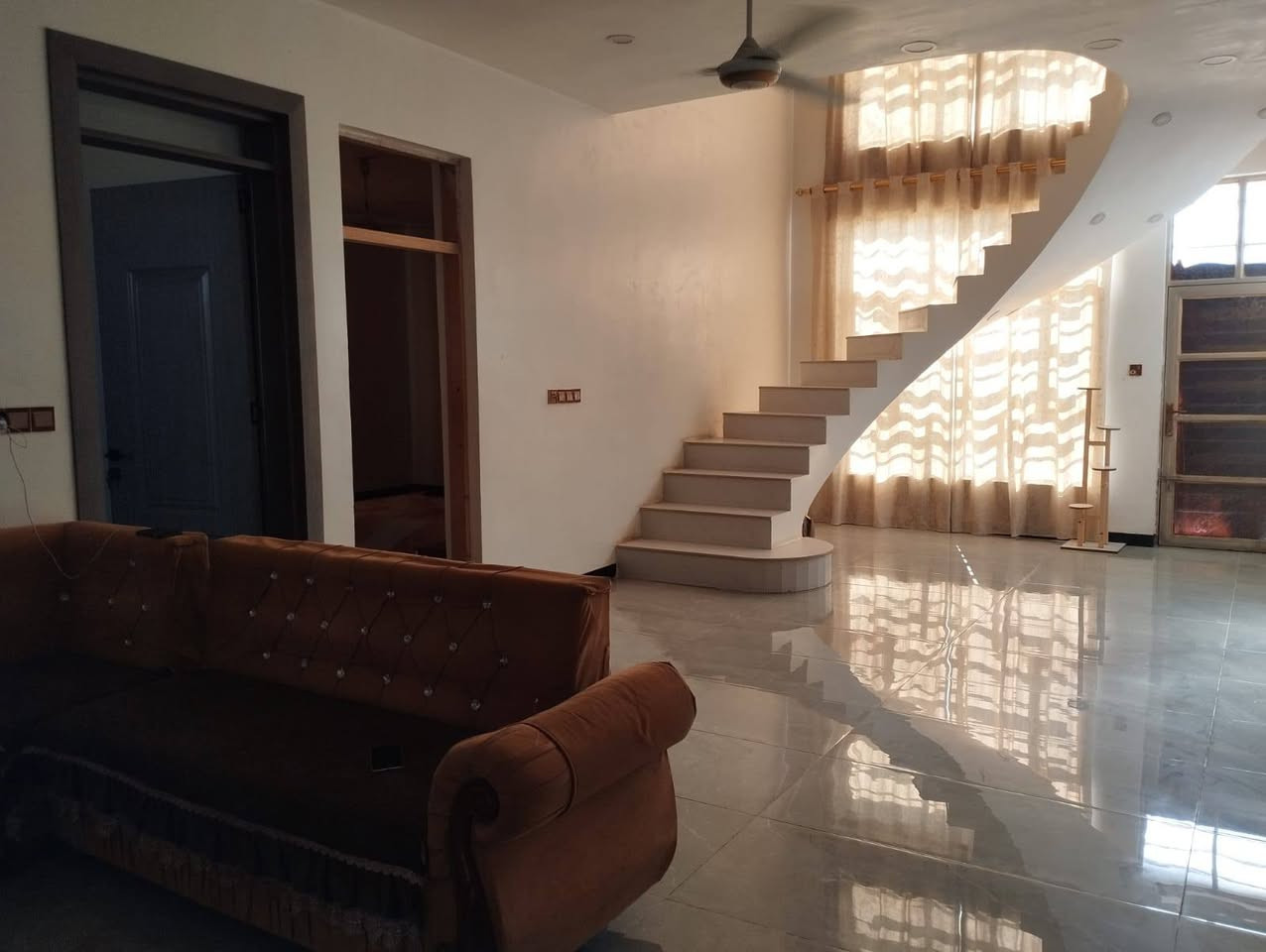 دونم مع دار يرهم بيع أو مراوس سند 25 طابو زراعي على دائرة تسجيل المحموديه 
واجهه 82 ونزال 30 خدمات كامله يرهم بيع أو مراوس وشرط المراوس في ناحية الرشيد حصرا العنوان العدوانية قرب النائب زيتون بالنسبه للسعر ب290 مليون وقابل للتفاوض الاستفسار اكثر تواصل وياي واتساب فقط أو ماسنجر
***********
 ملاحظة .... البناء 2023
