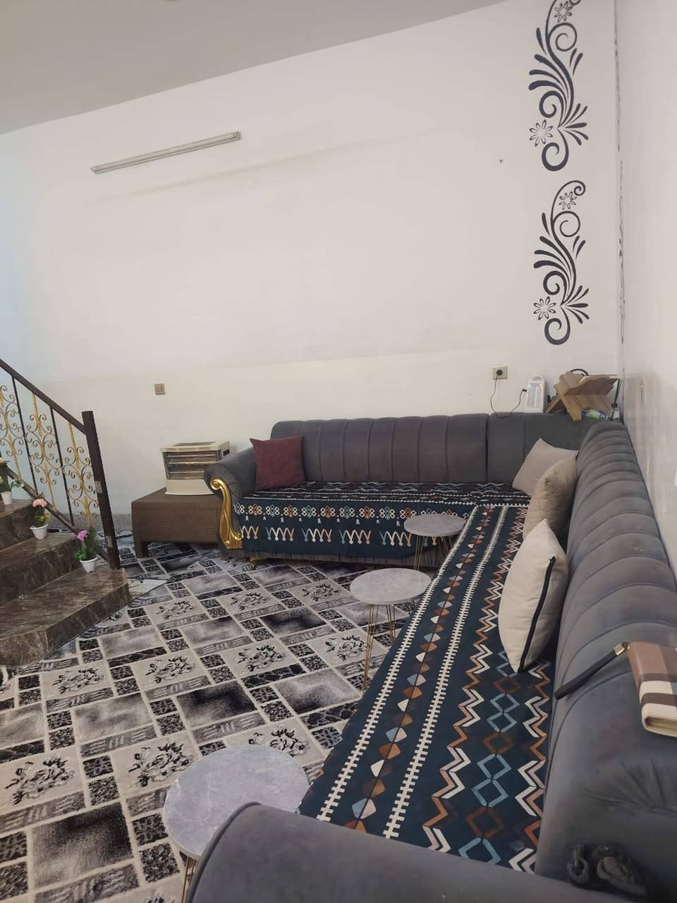 دار 100طابو للبيع 
بناء نضيف بيت مرتب كامل جاهز للسكن قريب على شارع العام العنوان كركوك قادسية الثانيه قرب أفران الأوائل للأستفسار مراجعة مكتب النور الكبير التجاري *********** السعر 75مليون
