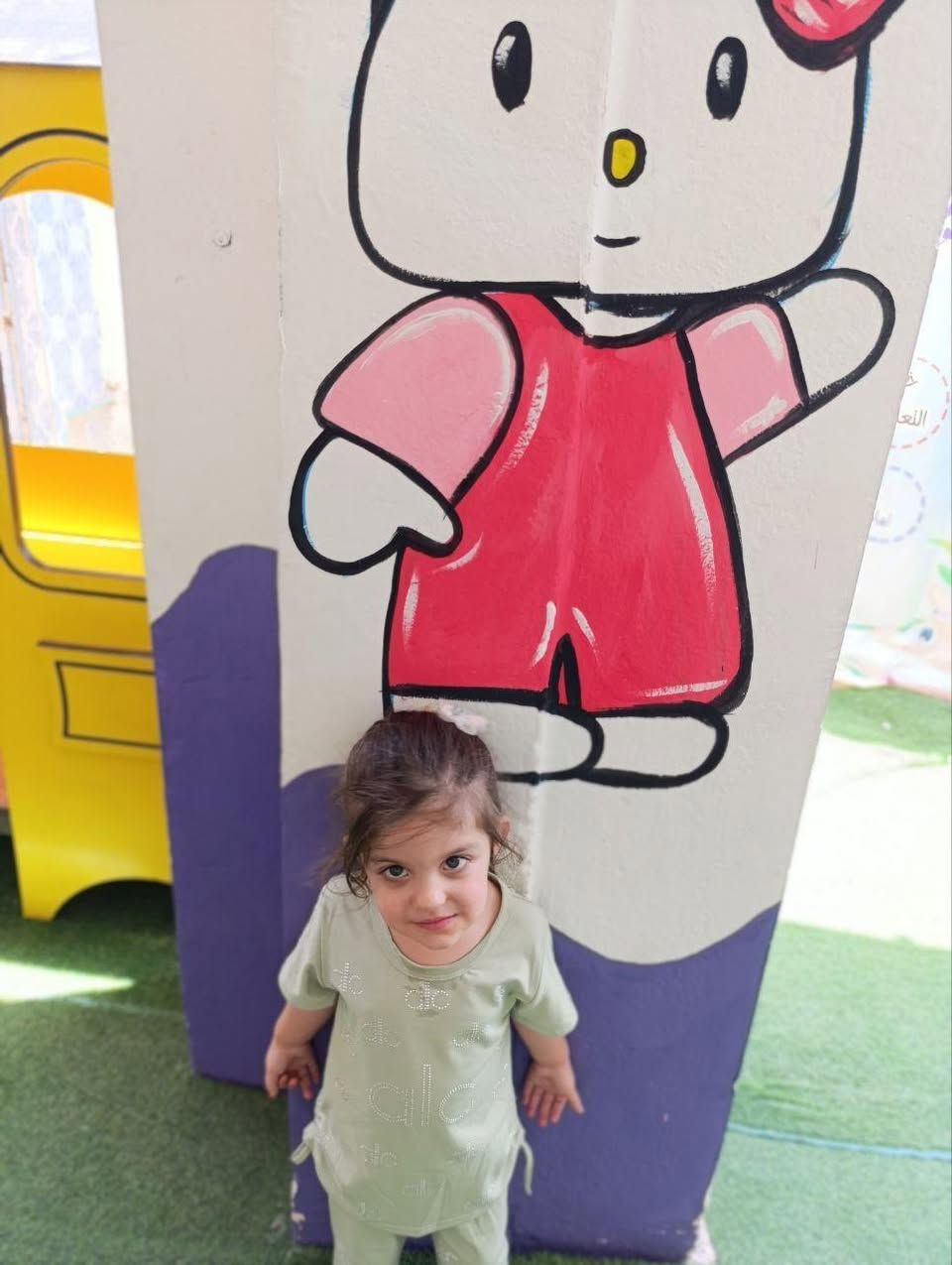 ✨ اعلان 
حضانتنا بيت طفلك الثاني بمساحه واسعة 🏑🏑⚽️⚽️⚾️🏓🥍⛳️🎣🛝🪁
نستقبل الأطفال من عمر أربعين يوم الى عمر ست سنوات 
ونوفر لهم:
✅ رعاية شاملة مليئة بالحب والاهتمام
✅ أنشطة تعليمية مبسطة تنمي القدرات العقلية واللغوية للطفل 
✅ ألعاب هادفة لتطوير المهارات الحركية والاجتماعية ( العاب مونتسوري ) 

✅ بيئة آمنة وداعمة لنمو الطفل النفسي والجسدي  

💖 في حضانتنا، طفلك يكبر بالحب، ويتعلم بالمرح 💖♦️تعليم الطفل القراءة والكتابة والمهارات 
♦️كامرات مراقبة في جميع انحاء الروضة اون لاين 
♦️العاب فكرية حديثة والعاب تسلية 
♦️الحضانةمجهزة بكافة وسائل الامان والسلامة (مطافأ للحرائق _حساسات )
♦️الحضانةمجازة من قبل وزارة التربية والصحة 
تتكون من : 
غرف مكيفه ومجهزه بالأسره 
قاعه الألعاب 
قاعه الطعام 
قاعه الدروس الخاصه ب المناهج 
غرف الحضانة مع كادر مربيات مميز لهم خبره ب الأطفال 
الدوام طيلة ايام الأسبوع عدا الجمعة والسبت 
وطيلة ايام السنة 
ويوجد اشتراك يومي- _اسبوعي_-شهري
#طريق_طفلك_نحو_النجاح
حضانة تبارك الاهلية
#الكوت /#الكفاءات / المهندسين نهاية الشارع مابين #مقهى الكوخ و#ثانوية الكفاءات مجاور الوكيلة صفية 
***********
#سوق_بنات_الكوت
