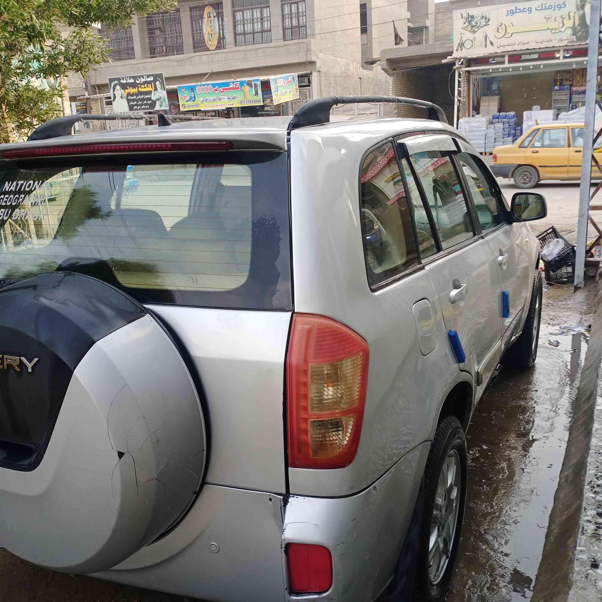 شيري تيكو موديل 14بسمي هزه ورقم انكليزي بغداد  جديد كير محرك كورله جديد تخم تاير حادث بجم بصيط للبيع السعر 58 وبيه مجال العنوان العبيدي شارع عشرين ***********
