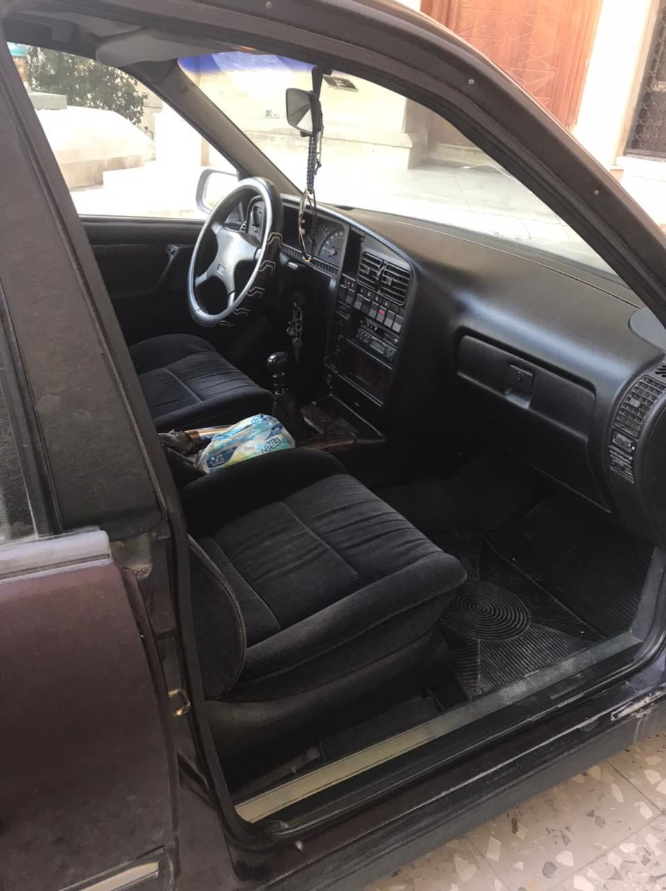 السلام عليكم سيارة اوميكا ستيشن موديل 93ابلادية مابيهة قطرة صبغ وضع شركة تبريد شغال وارد خليجي تخم تاير باتري جديد متصرف عليهة ربع كلشي شغال بيهة مكاني بغداد حي الجهاد سعر 52 بيهة مجال ***********
