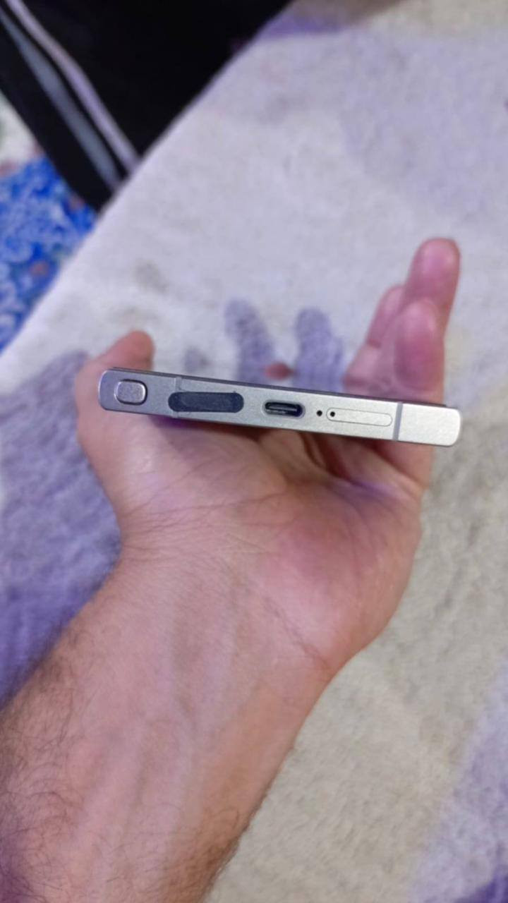 S24 ultara  ذاكره 256  مكفول من الشخط 925 بس مجال بسيط ***********
