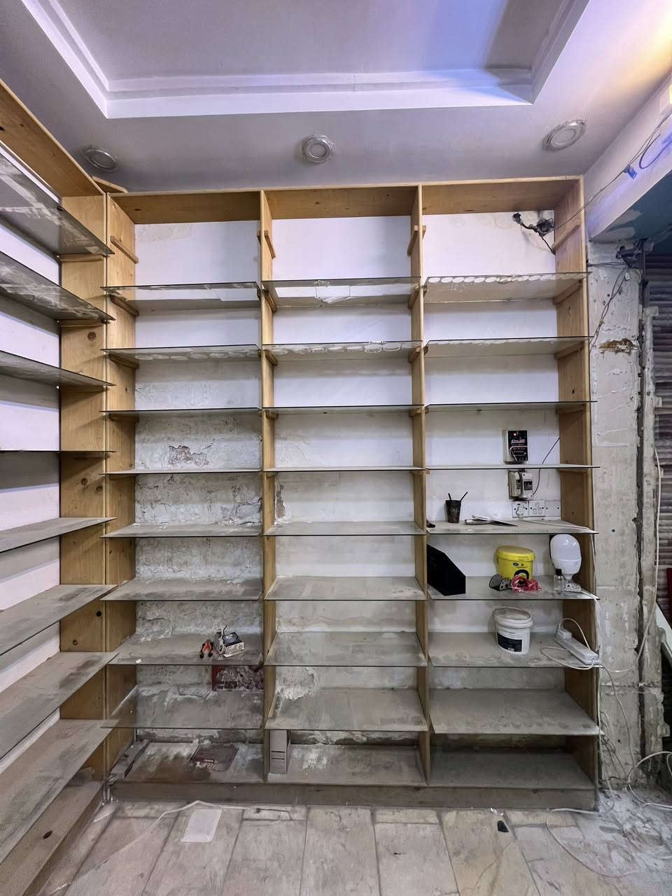 السلام عليكم
رفوف للبيع مكاني بغداد قيم السعر وادخل خاص متواجد واتس اب ***********
