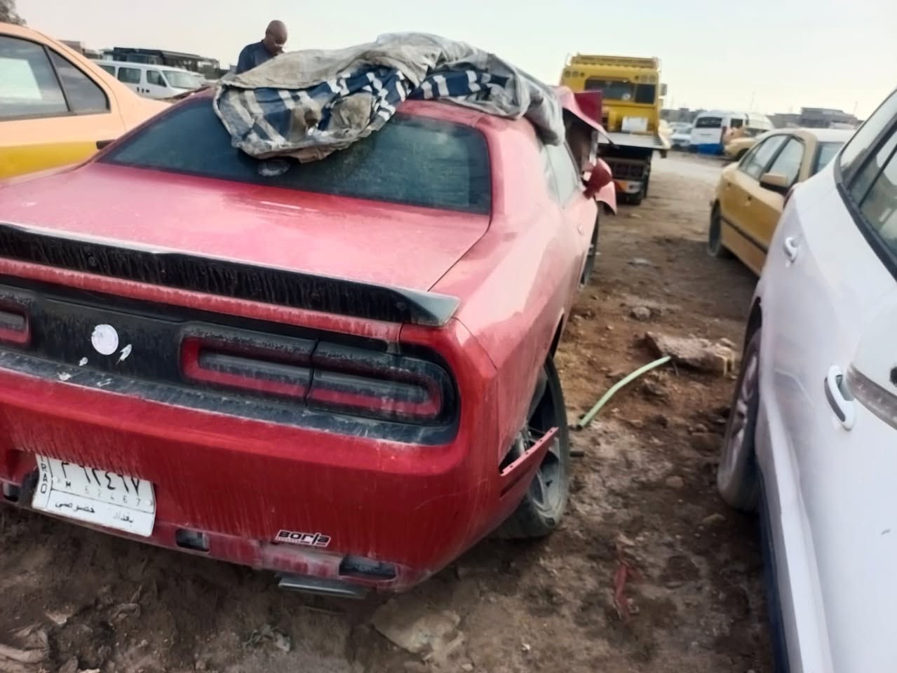 سلام عليكم
جالنجر ٢٠١٦ 
احمر طماطي 
V6
حادث امريكا بنيد وجاملغ السايق الي نفسهن هسه بيهن حادث باقي السيارة كفاله وهذا الحادث الي صار كدامكم 
عارضها  ب٨٥ وبيها مجال
للتواصل 
***********
