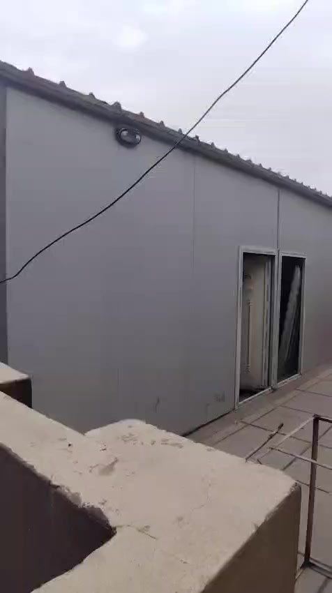 السلام عليكم غرفتين سندويج كامله او.بيبان.او.شبابيك.للبيع.للاستفسار.***********
