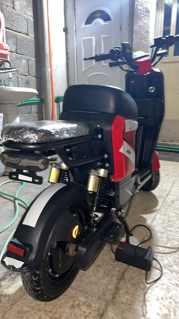 دراجه شحن نوع r9 2025 بطاريات 16v نظيفات السعر 300 الف قفل .         !      (البصرة -المطيحة)الرقم ***********
