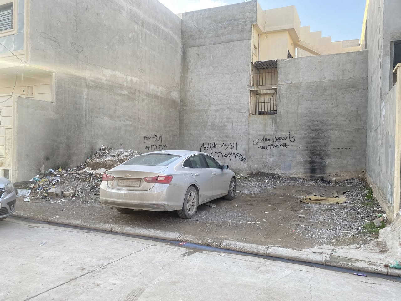 الأرض للبيع  في حي الحدباء قرب حي حمو رابي وقرب سايدين كركوك تبعد عن سايدين كركوك مسافه قصيره مساحت الأرض 100مربع 
العمق 10
الواجها 12
الاستفسار عا رقم***********كورك
اسياء ***********
