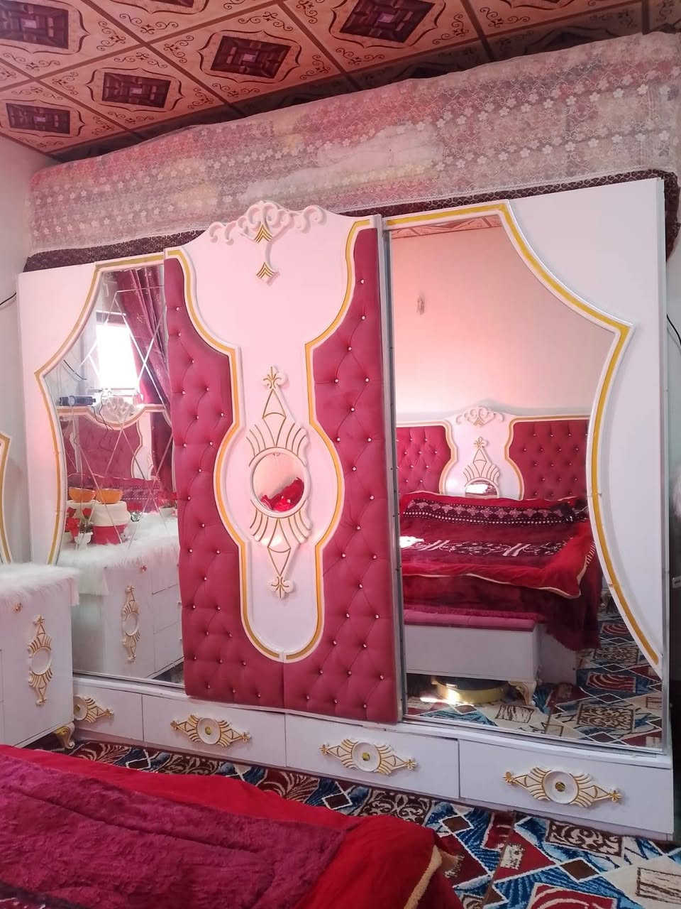 السلام عليكم غرفة اخشاب للبيع حليل نضيفة سعر 600
*********** مكاني الشرقاط الساحل الايسر
