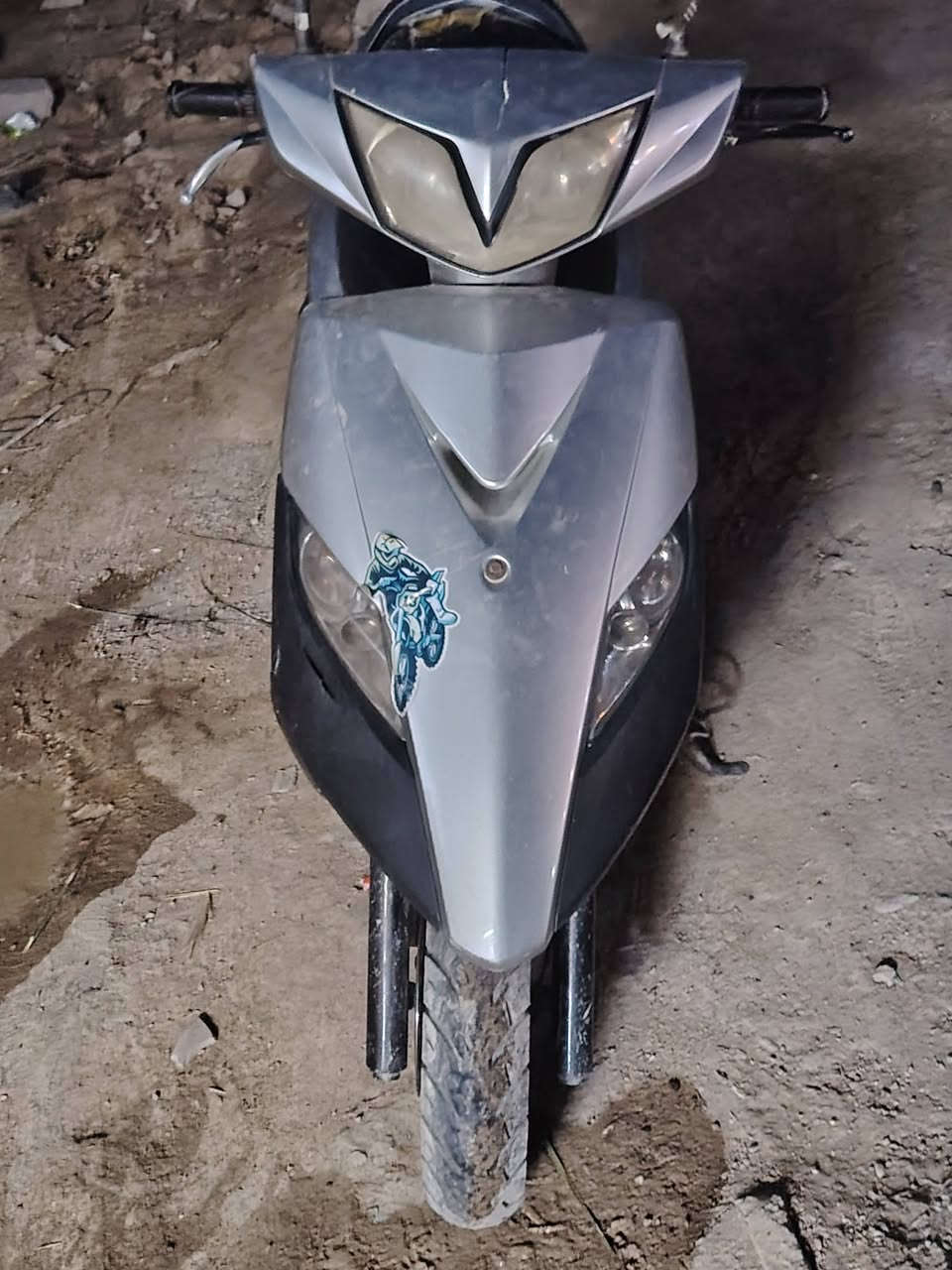 السلام عليكم جي تي ار للبيع دراجه نظيفه تواصل على الرقم ***********
