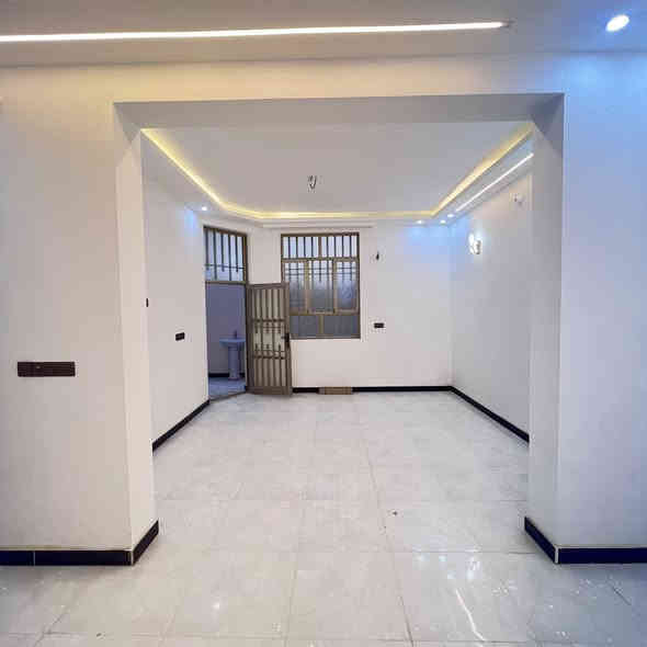 السلام عليكم يتوفر بيت للبيع المساحه 100متر في منطقه حي الزهراء خلف الجمعه افريحه خدمات كامله مي ومجاري وكهرباء وتبليط منطقه مخدومه بالكامل للبيت طابق واحد يحتوي على غرفتين نوم واستقبال وصاله ومطبخ وصحيات ومنور البناء طابوق  الاستفسار عن السعر
*********** ()***********
